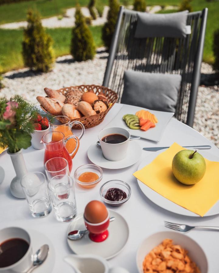 Hotel Bischofhof - Bistro Jasmin Chiusa Ngoại thất bức ảnh