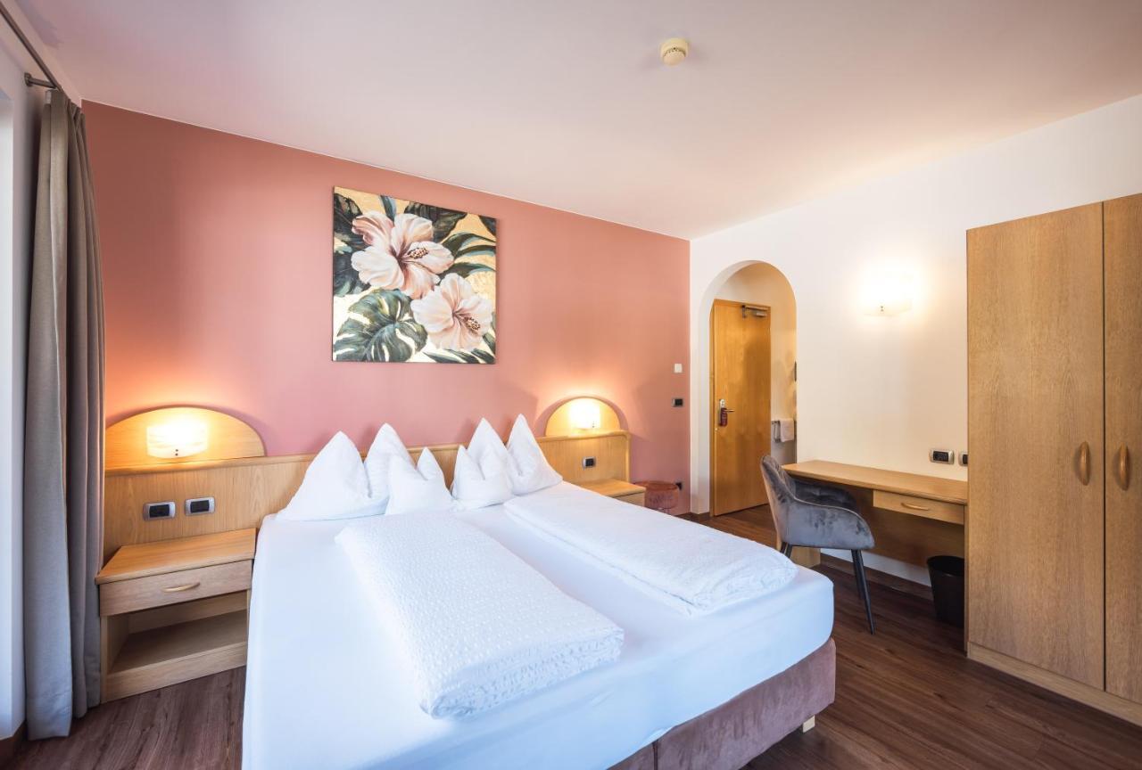 Hotel Bischofhof - Bistro Jasmin Chiusa Ngoại thất bức ảnh