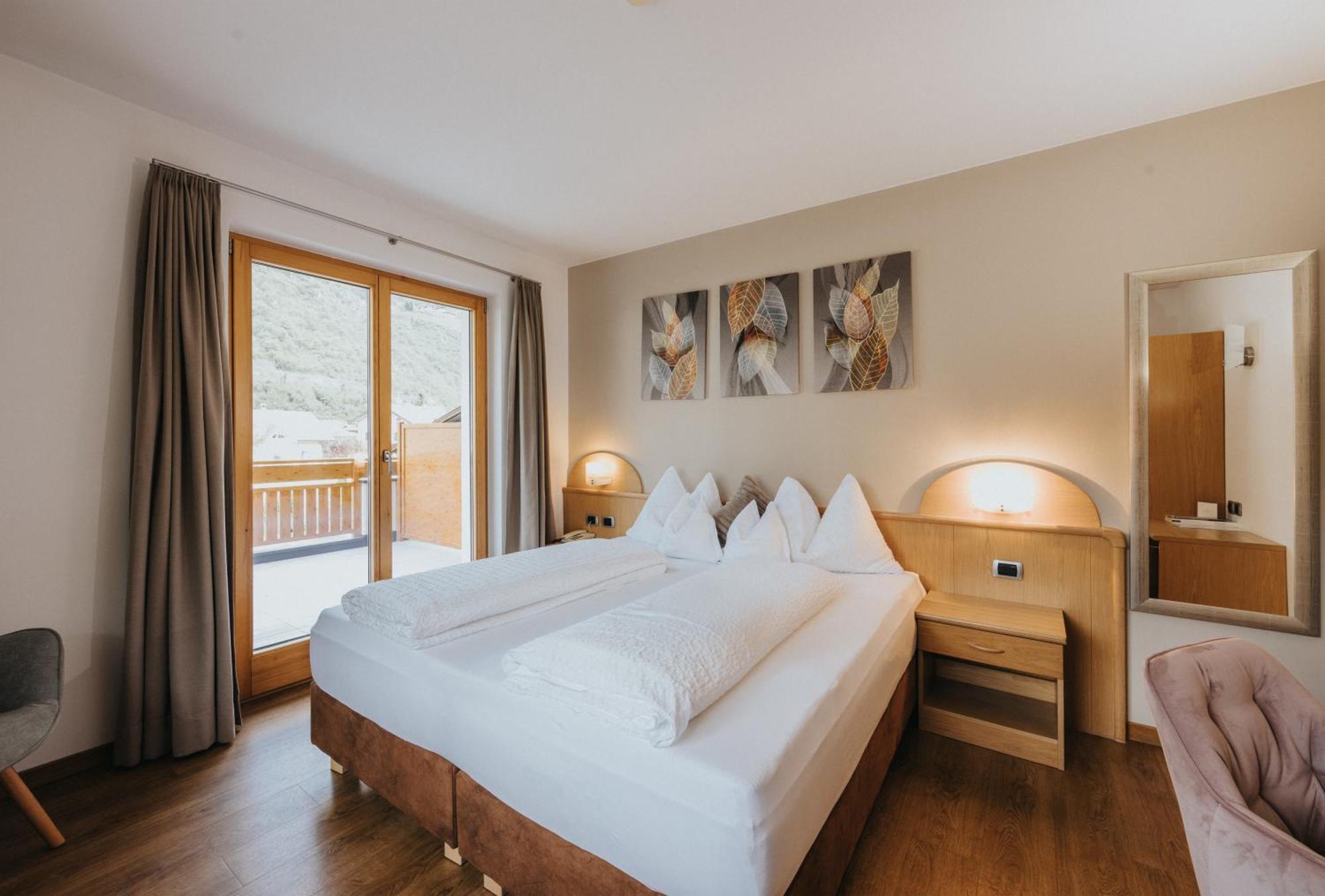 Hotel Bischofhof - Bistro Jasmin Chiusa Ngoại thất bức ảnh