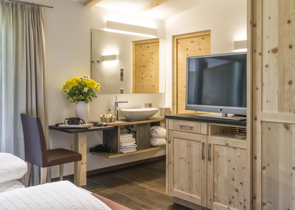 Hotel Bischofhof - Bistro Jasmin Chiusa Ngoại thất bức ảnh
