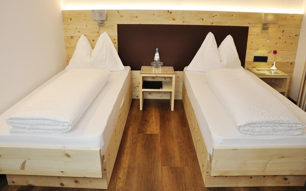 Hotel Bischofhof - Bistro Jasmin Chiusa Ngoại thất bức ảnh